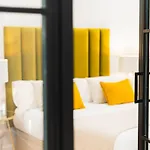 Debambu Suites